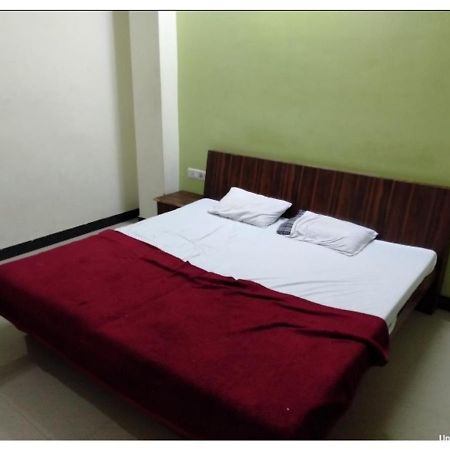 Hotel Adarsh, Ujjain Dış mekan fotoğraf