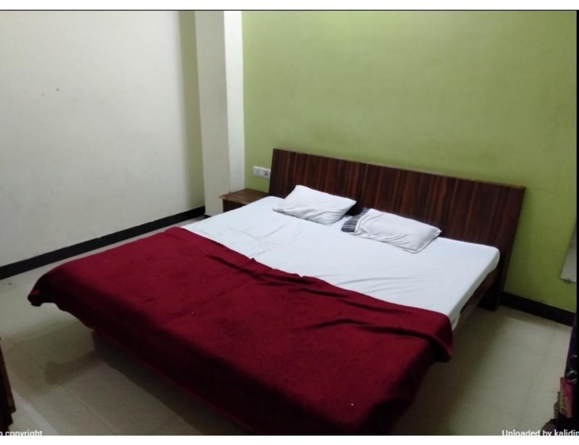 Hotel Adarsh, Ujjain Dış mekan fotoğraf