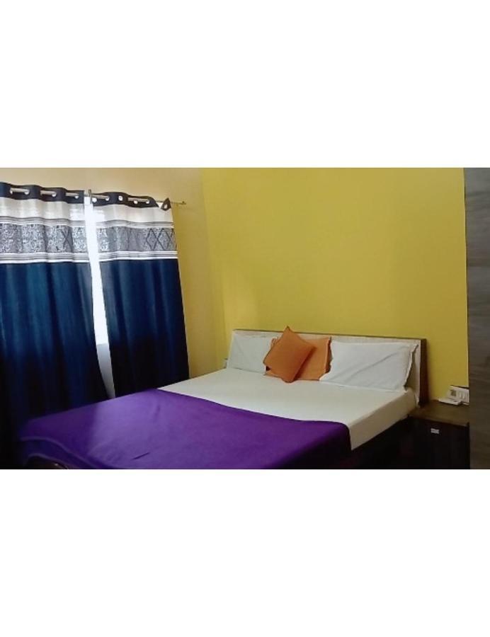 Hotel Adarsh, Ujjain Dış mekan fotoğraf